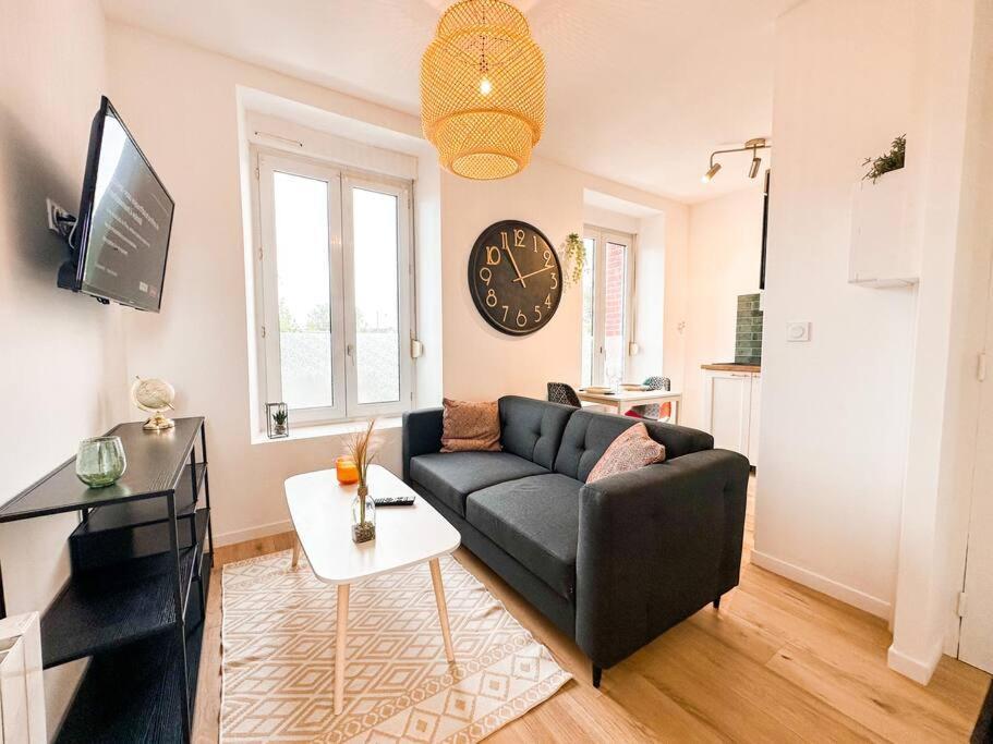 New: Agreable & Lumineux *Gare* Apartment Guingamp Bagian luar foto