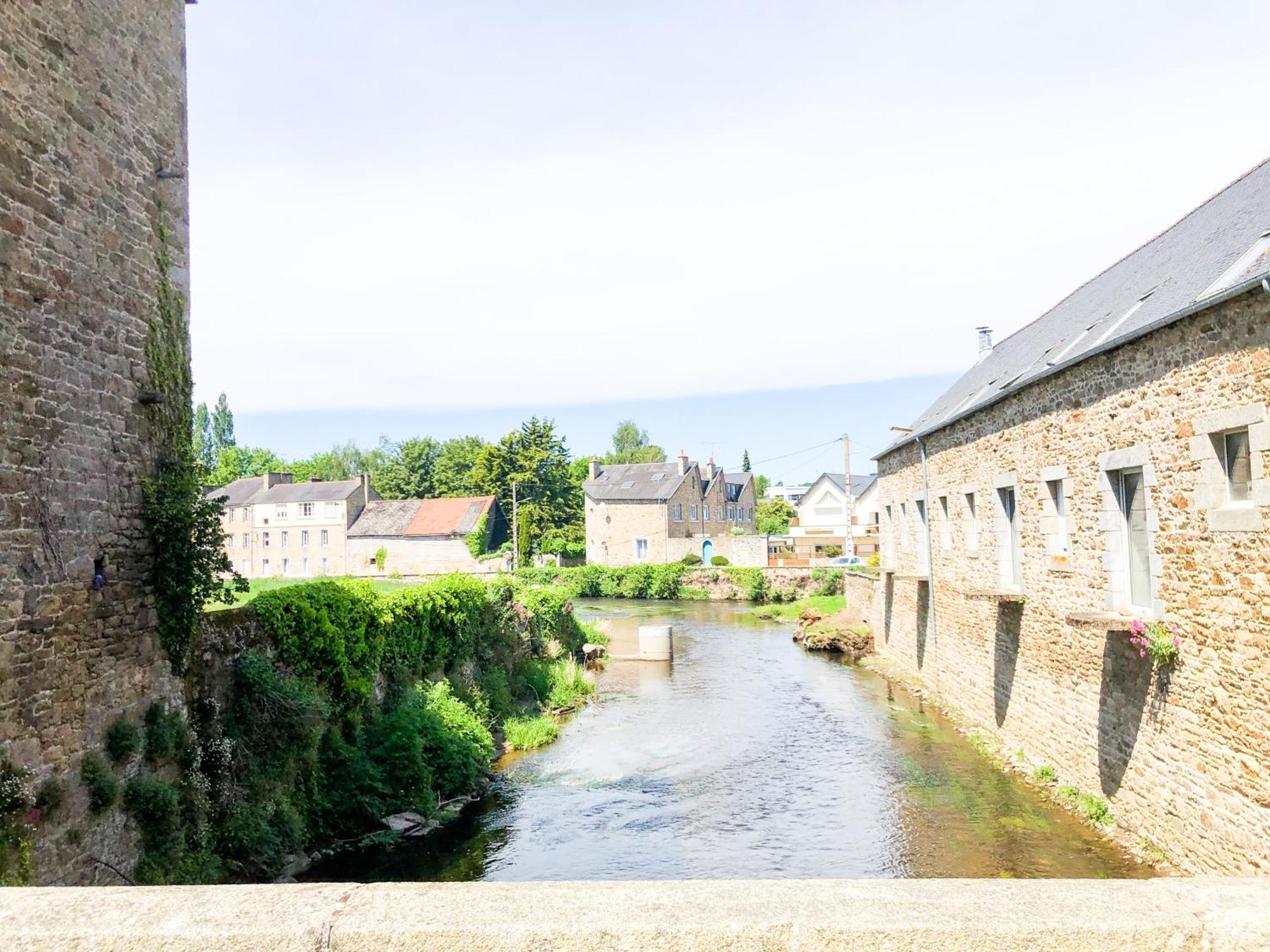 New: Agreable & Lumineux *Gare* Apartment Guingamp Bagian luar foto