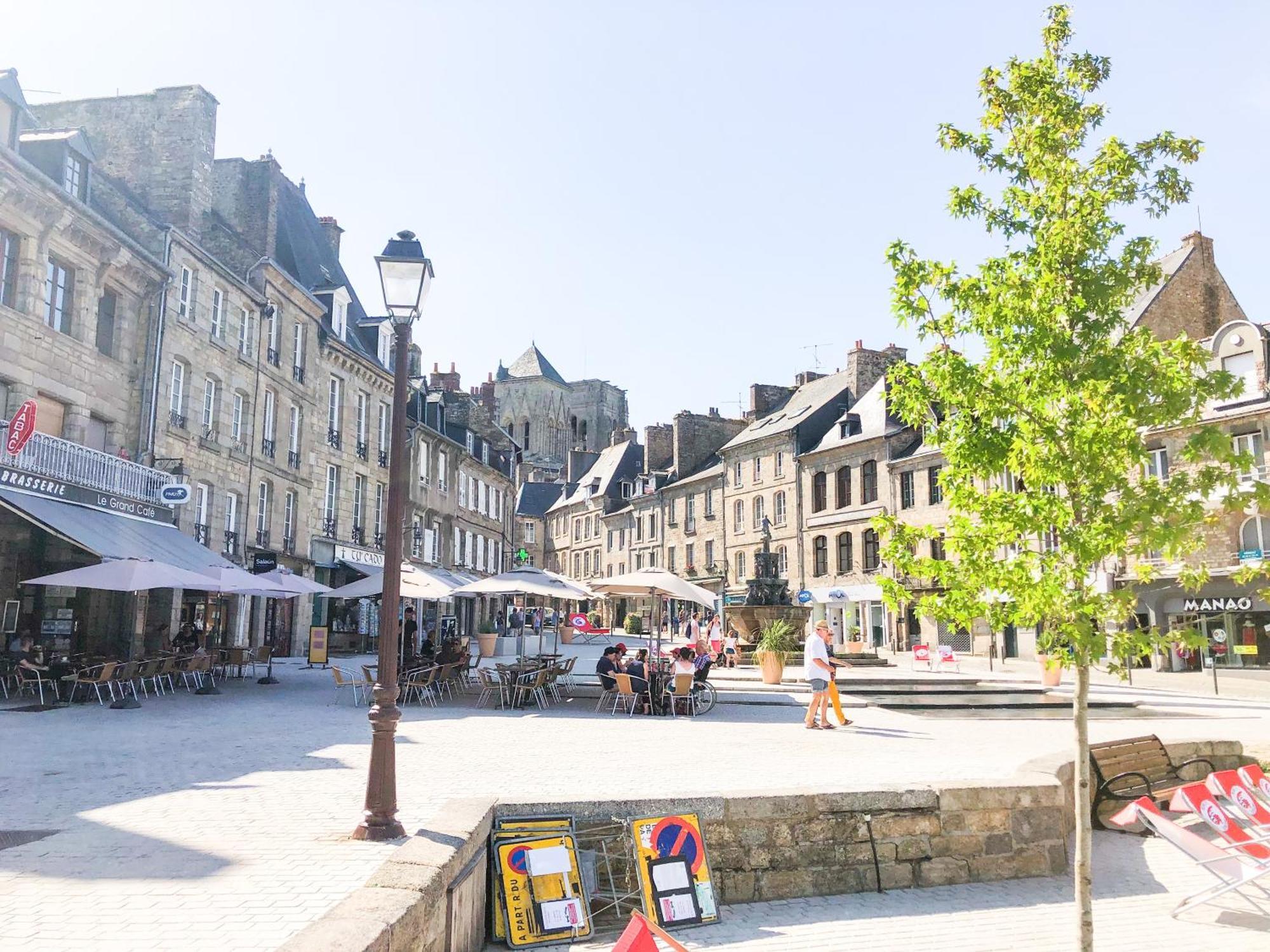 New: Agreable & Lumineux *Gare* Apartment Guingamp Bagian luar foto