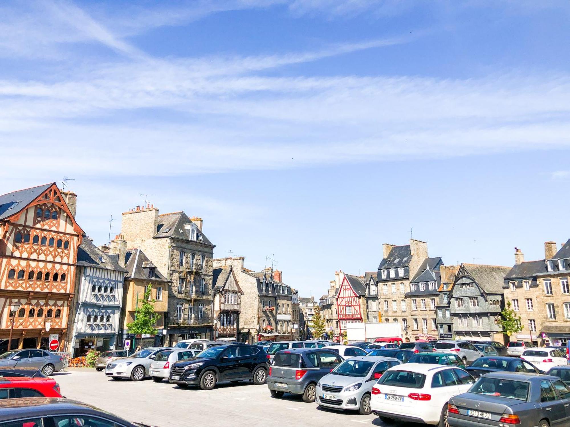 New: Agreable & Lumineux *Gare* Apartment Guingamp Bagian luar foto