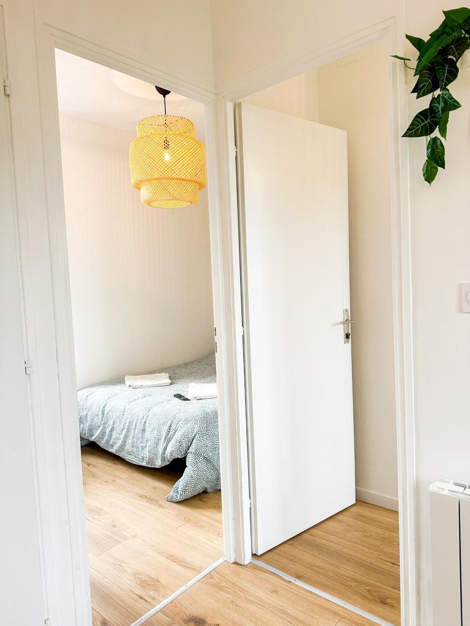 New: Agreable & Lumineux *Gare* Apartment Guingamp Bagian luar foto