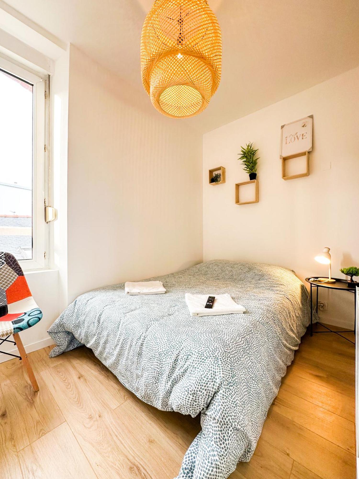 New: Agreable & Lumineux *Gare* Apartment Guingamp Bagian luar foto