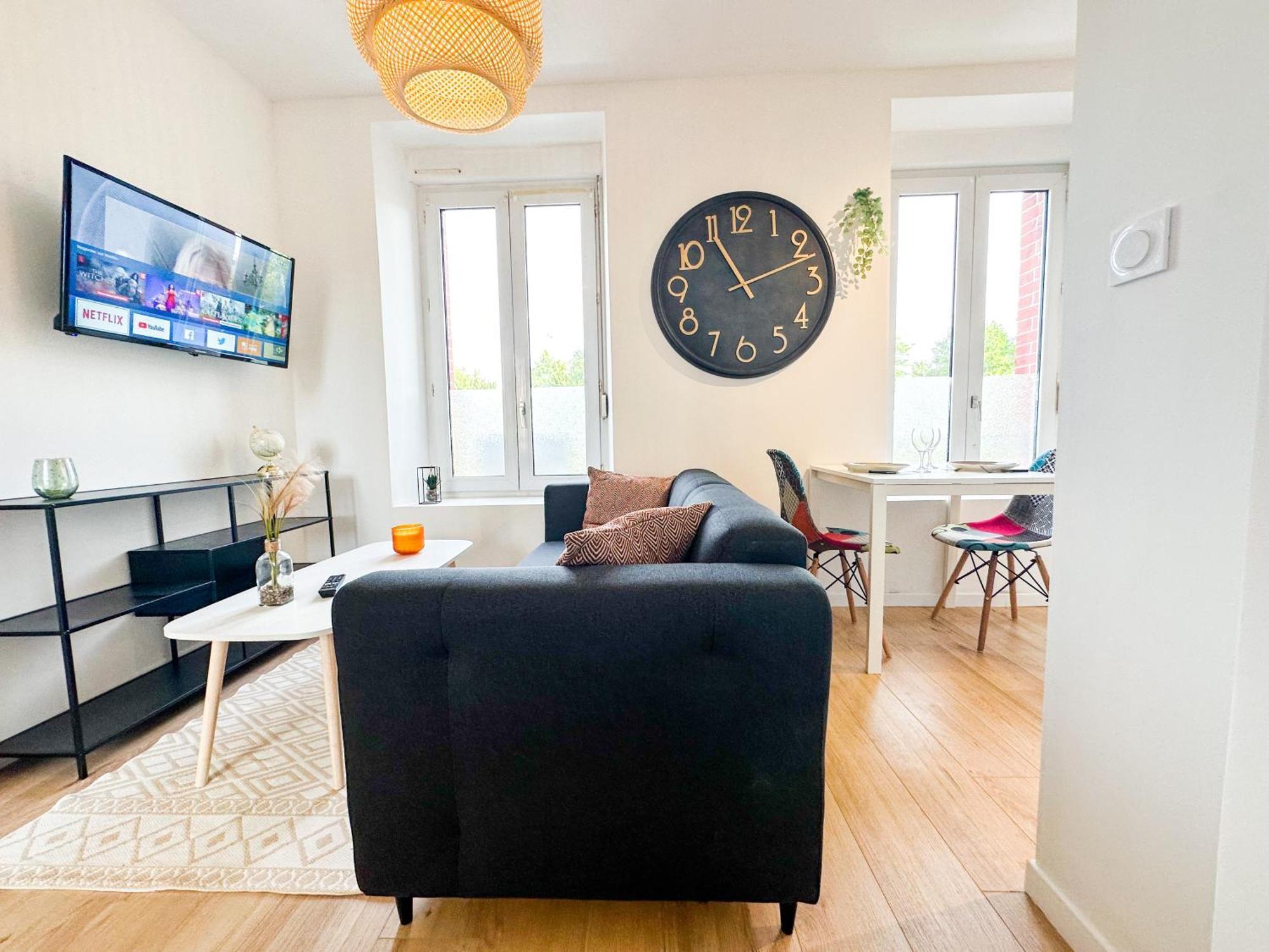 New: Agreable & Lumineux *Gare* Apartment Guingamp Bagian luar foto