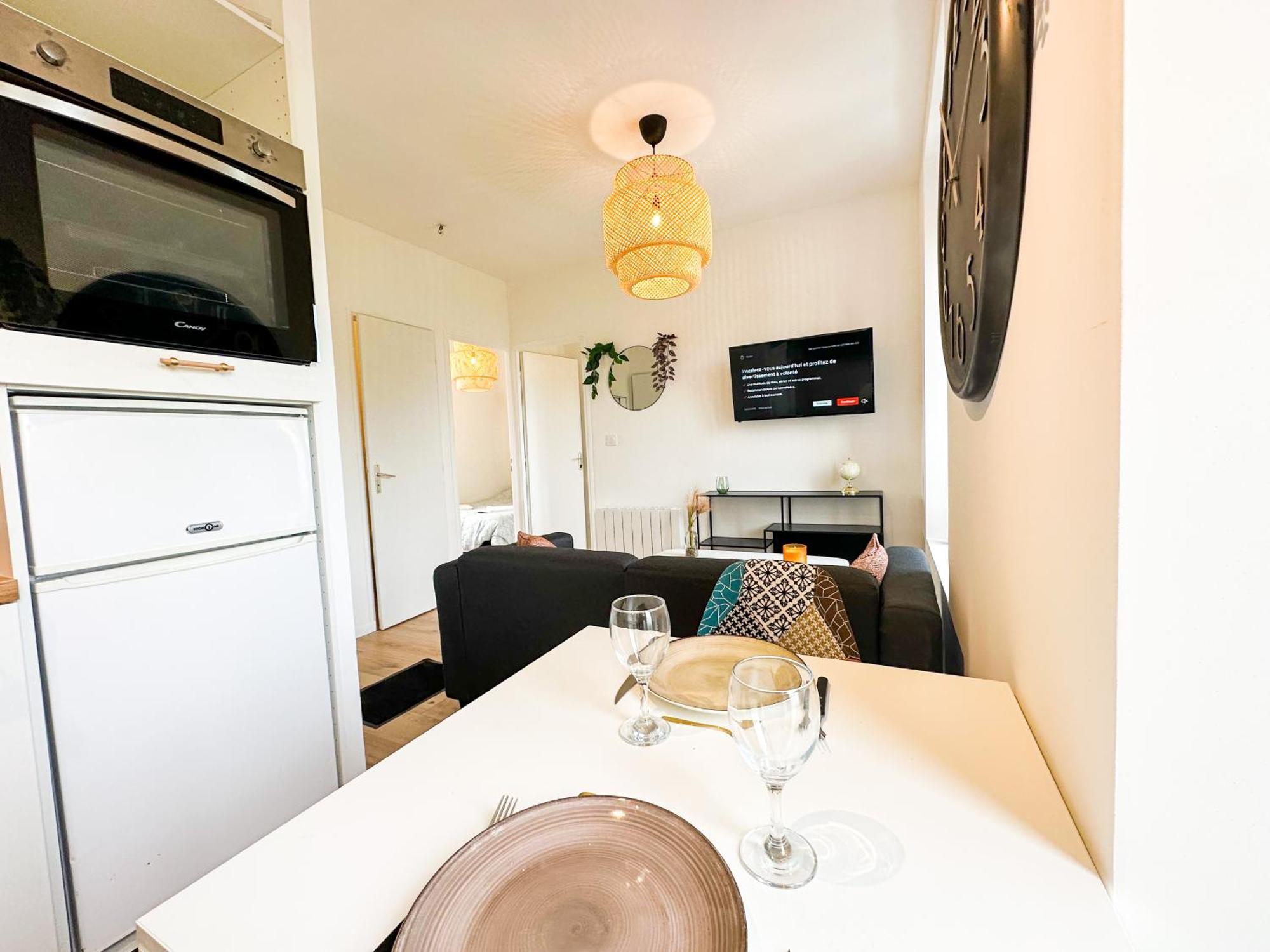 New: Agreable & Lumineux *Gare* Apartment Guingamp Bagian luar foto